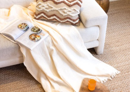 Throw and Blankets